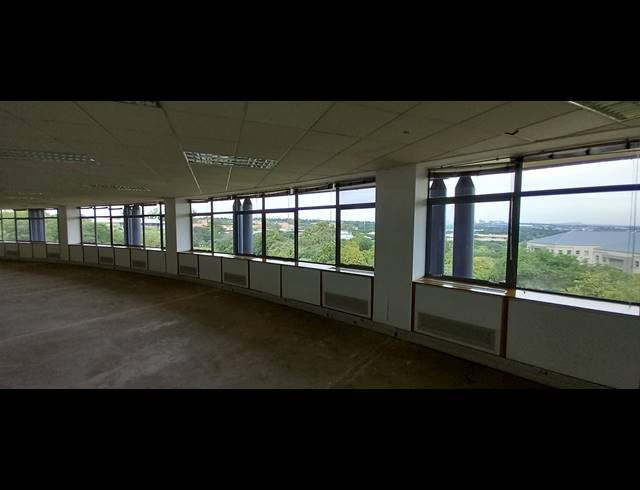 364M² OFFICE TO LET IN WOODMEAD